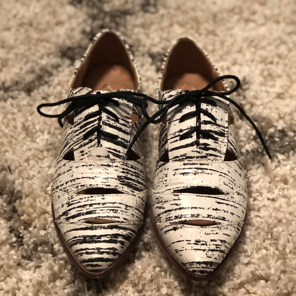 Matisse Coconuts Collection Lace-Up